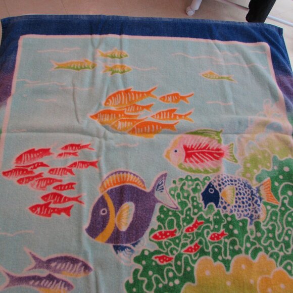 Summer Up! Rainbow Tropical Fish Cotton Beach Towel 56"x29" - Picture 6 of 12